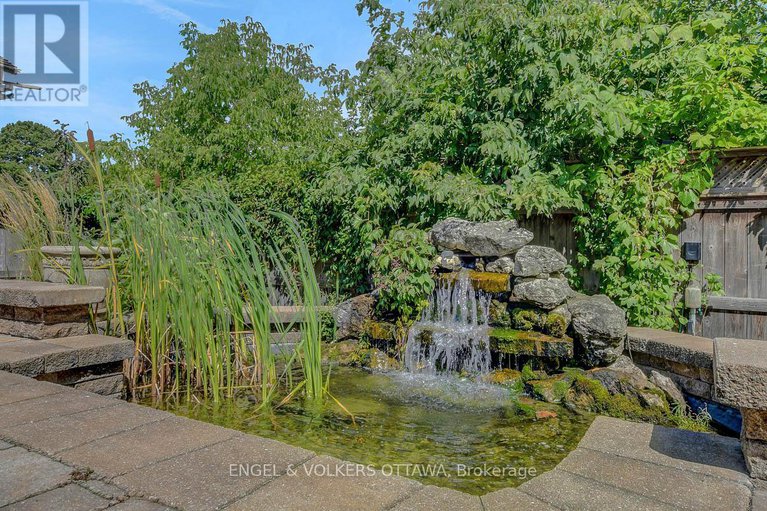 29353199/3681-eureka-avenue-e/blossom-parkleitrim/ottawa/ontario/K1T1L5_44