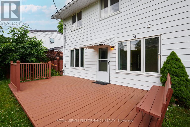 28570565/2220-quinton-street/urbandale-acres/ottawa/ontario/K1H6V3_28