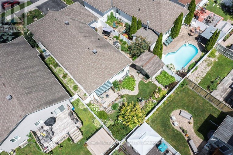 29339482/1030-valin-street/fallingbrookgardenway-south/ottawa/ontario/K4A4X7_47