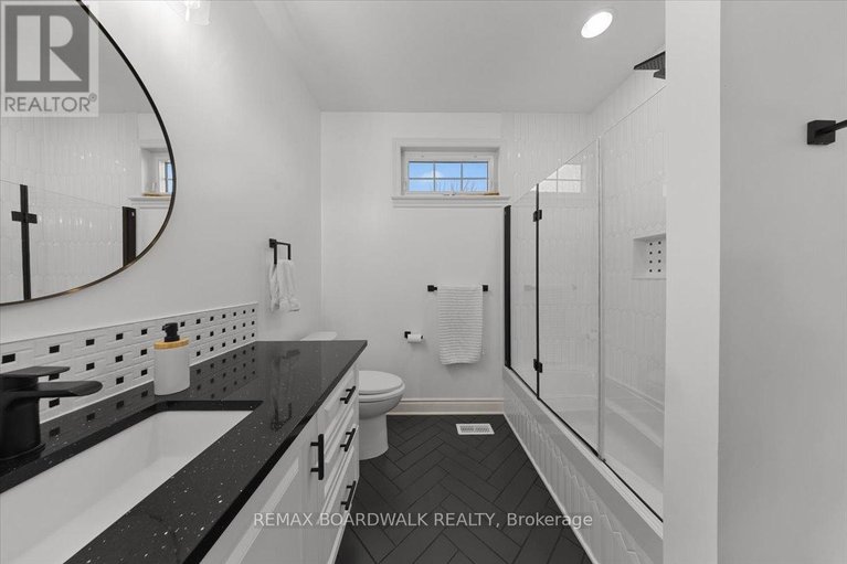 29641184/1210-barnett-drive/cumberland-village/ottawa/ontario/K4C1C7_20