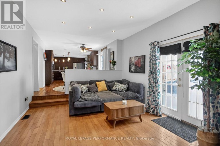 29573555/107-dunlop-crescent/village-of-russell/russell/ontario/K4R1B3_23