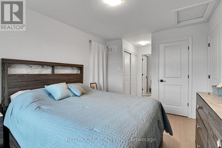 28578839/877-couloir-road/mer-bleuebradley-estatesanderson-park/ottawa/ontario/K1W0P5_33