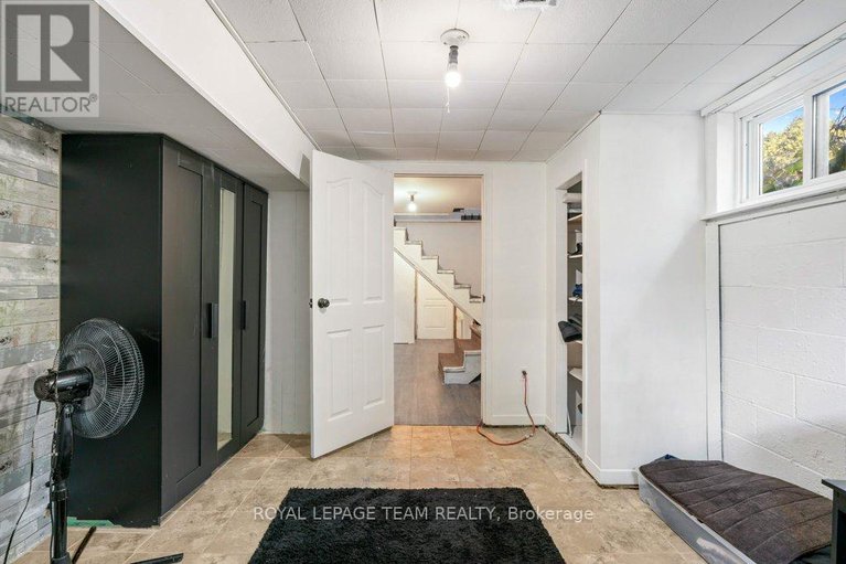 28770309/24-beach-avenue/iroquois/south-dundas/ontario/K0E1K0_25