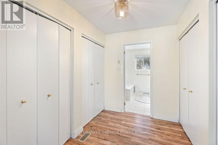 29282717/1040-karsh-drive/hunt-club-park/ottawa/ontario/K1G4M9_28