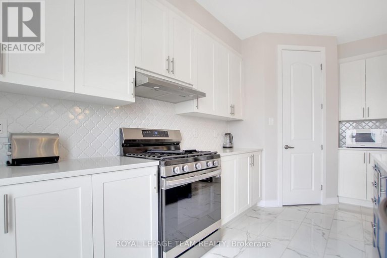 29030663/248-pursuit-terrace/goulbourn-twp-from-franktown-rdsouth-to-rideau/ottawa/ontario/K0A2Z0_18