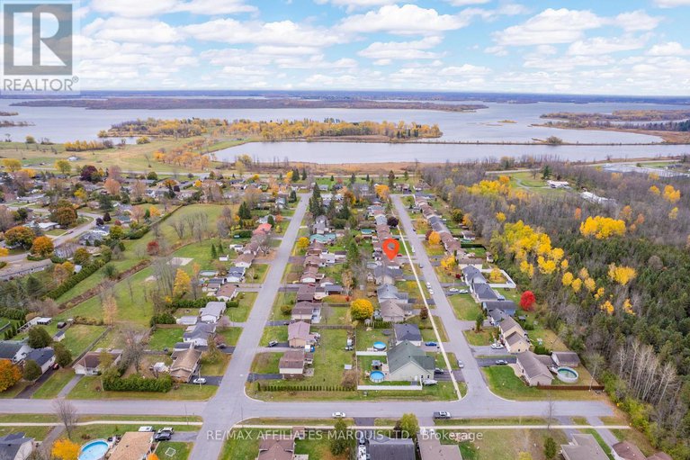 29072525/17-napier-street/ingleside/south-stormont/ontario/K0C1M0_38