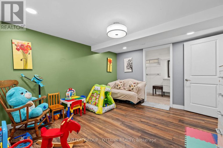 28368697/35-jackson-court/beaverbrook/ottawa/ontario/K2K1B6_34