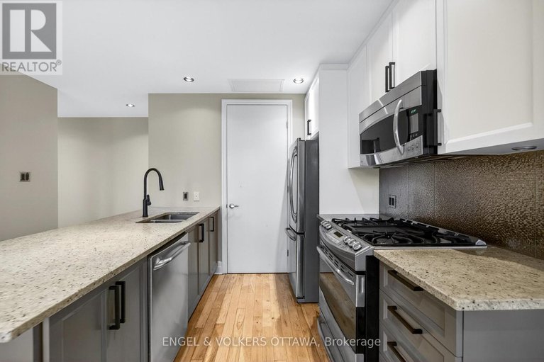 29609712/410-327-breezehill-avenue-s/west-centre-town/ottawa/ontario/K1Y1R6_15