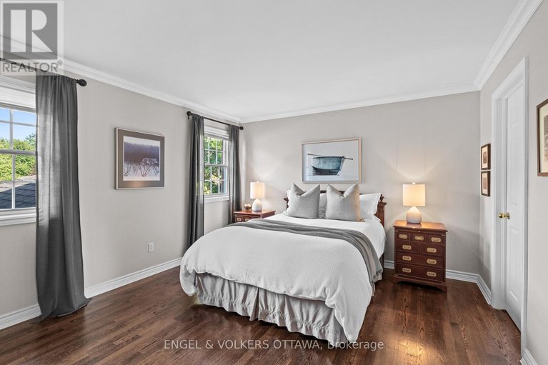 28790851/5557-pettapiece-crescent/manotick-village-manotick-estates/ottawa/ontario/K4M1C5_35