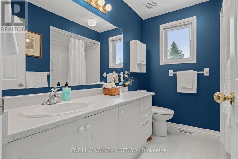 29341438/126-whalings-circle/stittsville-central/ottawa/ontario/K2S1S4_16