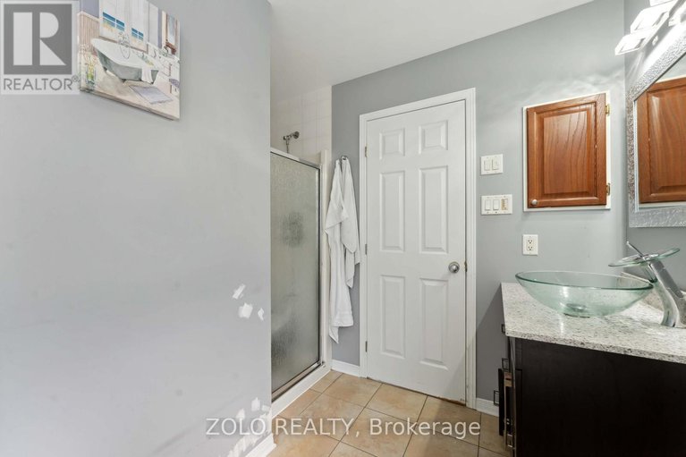 28999709/2421-glandriel-crescent/springridgeeast-village/ottawa/ontario/K4A4T2_30