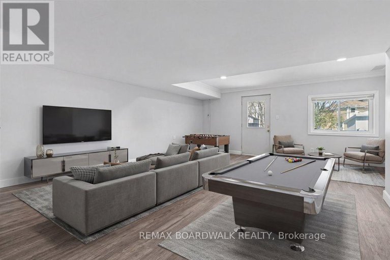 29445162/1513-thurlow-street/fallingbrookridgemount/ottawa/ontario/K4A2K9_14