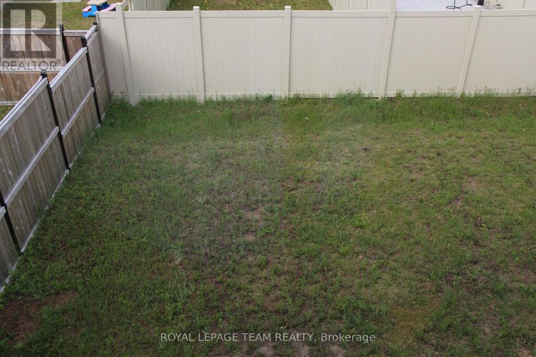 28412968/41-finglas-court/half-moon-bay/ottawa/ontario/K2J6Y6_40