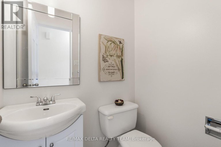 28607789/20-2000-falkirk-crescent/blackburn-hamlet-south/ottawa/ontario/K1B4Y7_11