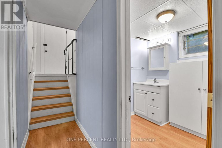 28647610/1244-joyce-crescent/bel-air-heights/ottawa/ontario/K2C2M9_25