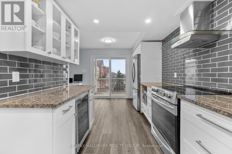 29622541/12-lakepointe-drive/avalon-east/ottawa/ontario/K4A5E3_6