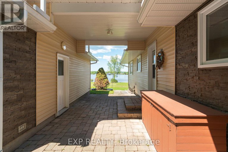 29431129/2577-regional-rd-174-road/cumberland-village/ottawa/ontario/K4C1E4_29