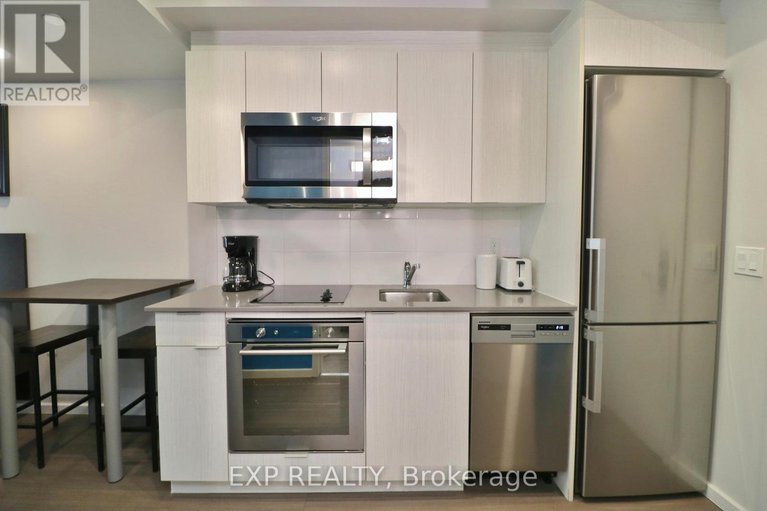 28905397/2308-105-champagne-avenue-s/west-centre-town/ottawa/ontario/K1S4P3_3