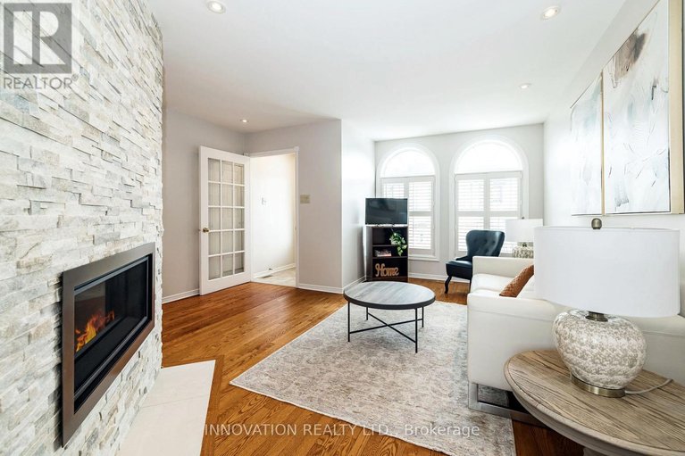 29480326/2751-massicotte-lane/emerald-woodssawmill-creek/ottawa/ontario/K1T3G9_5