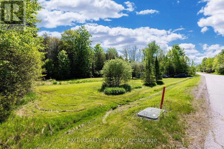 28384633/7962-parkway-road/osgoode-twp-north-of-reg-rd-6/ottawa/ontario/K0A2P0_23