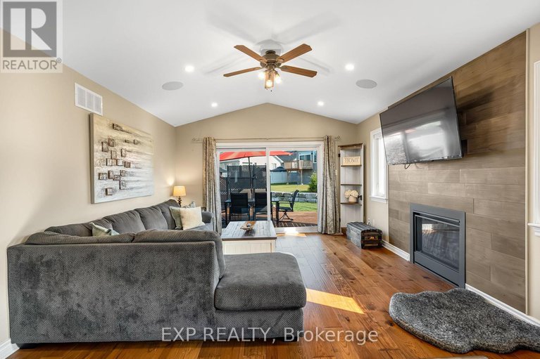 29215004/86-horton-street/mississippi-mills-ramsay-twp/mississippi-mills/ontario/K0A1A0_16