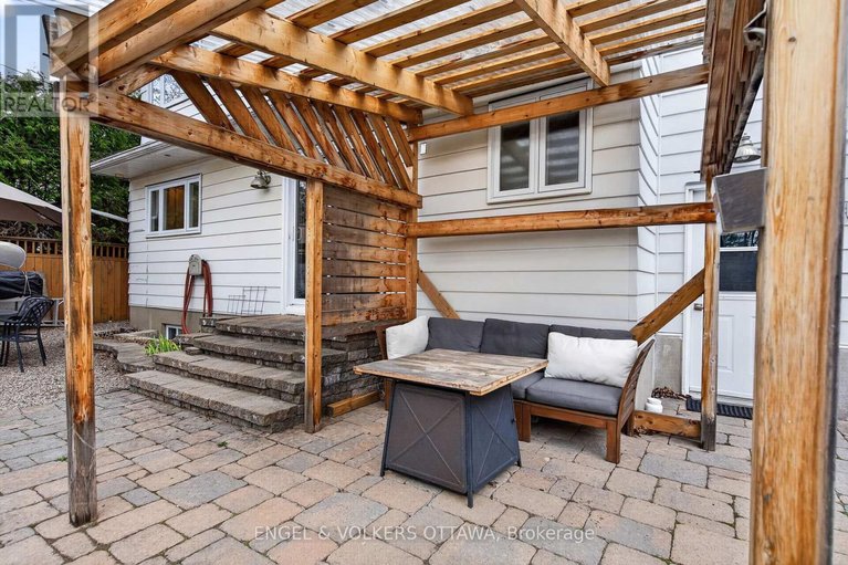 29673894/1774-playfair-drive/playfair-park/ottawa/ontario/K1H5S3_49