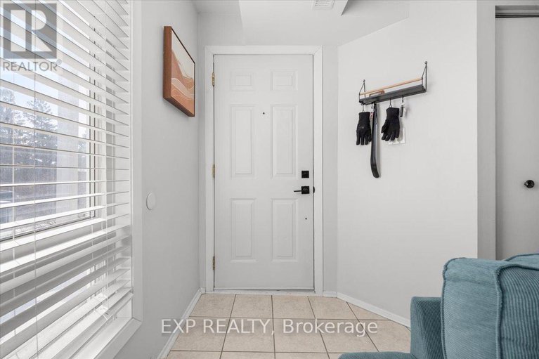 29397817/b-207-woodfield-drive/tanglewood/ottawa/ontario/K2G4P2_5