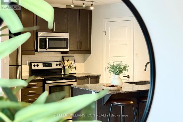 29218513/1008-330-titan-private/borden-farmstewart-farmcarleton-heightsparkwood-hills/ottawa/ontario/K2G1G3_15