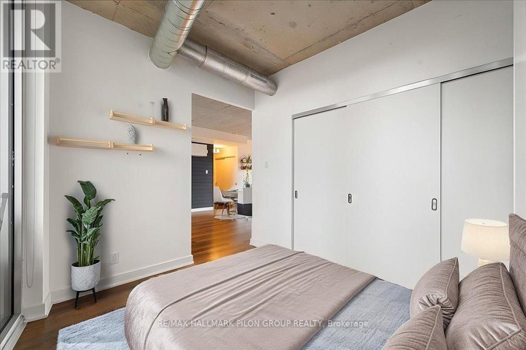 28517336/527-349-mcleod-street/ottawa-centre/ottawa/ontario/K2P0S1_9