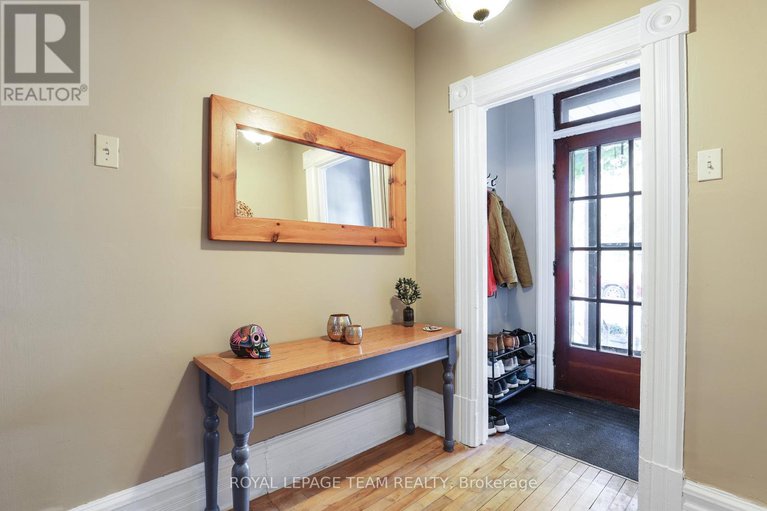 28518973/142-cathcart-street/lower-townbyward-market/ottawa/ontario/K1N5B8_6