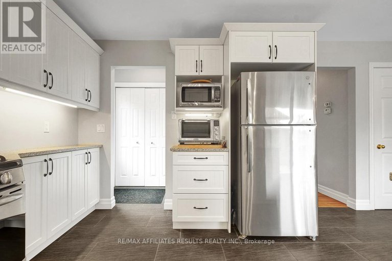 28684652/2792-tennyson-road/drummond-n-elmsley-drummond-twp/drummondnorth-elmsley/ontario/K7H3C8_17