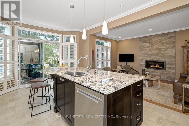 29306456/3-fanterra-way/hunt-club-parkgreenboro/ottawa/ontario/K1T3Z7_17