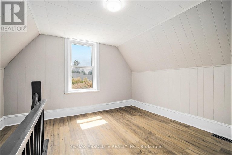 29607383/10-neilson-street/mcnabbraeside-twps/mcnabbraeside/ontario/K7S3G2_22