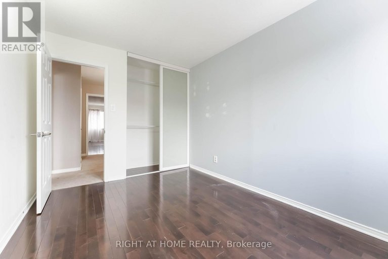 29142907/70-halley-street/heritage-park/ottawa/ontario/K2J3R3_19