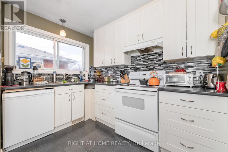 28537509/2421-iris-street/parkway-park/ottawa/ontario/K2C1C7_13