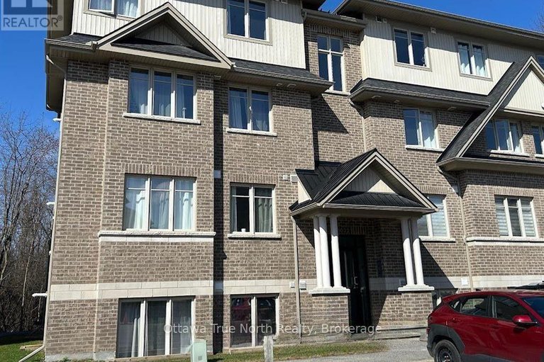 29168510/30-1032-beryl-private/riverside-southgloucester-glen/ottawa/ontario/K1V2M4_1