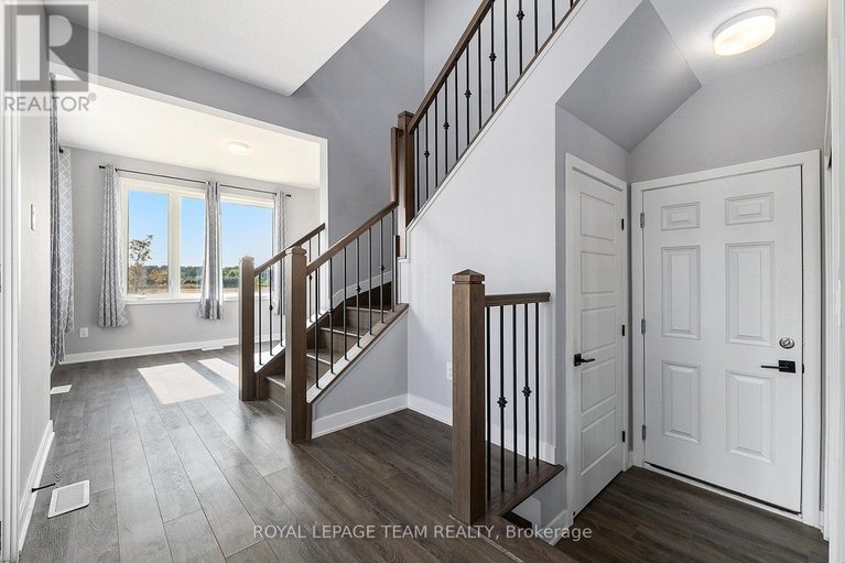 29589396/165-yearling-circle/richmond/ottawa/ontario/K0A2Z0_5