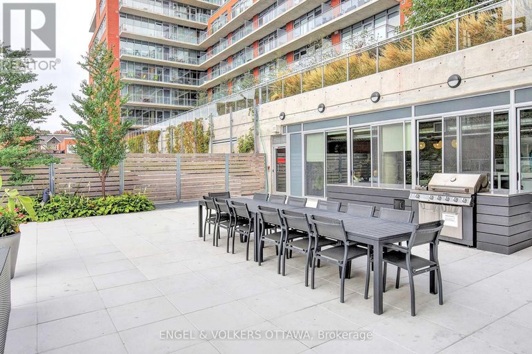 28414766/516-360-mcleod-street/ottawa-centre/ottawa/ontario/K2P1A9_39