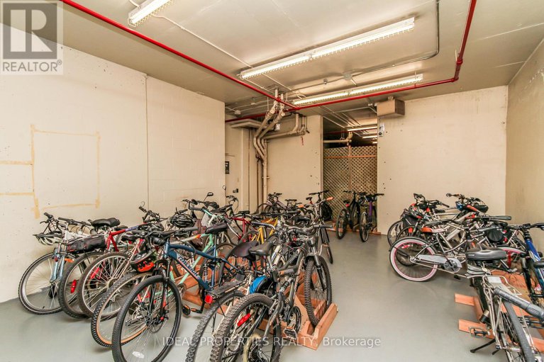 28573644/809-100-grant-carman-drive/borden-farmstewart-farmcarleton-heightsparkwood-hills/ottawa/ontario/K2E8B8_42