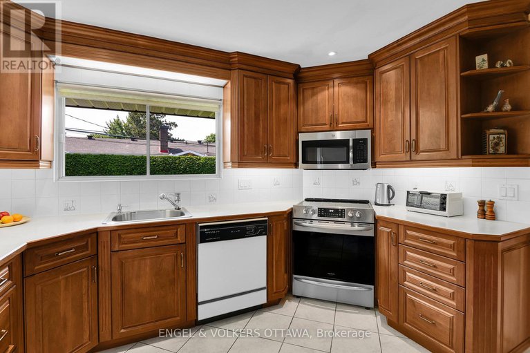28490167/436-crestview-road/alta-vistafaircrest-heights/ottawa/ontario/K1H5G9_13