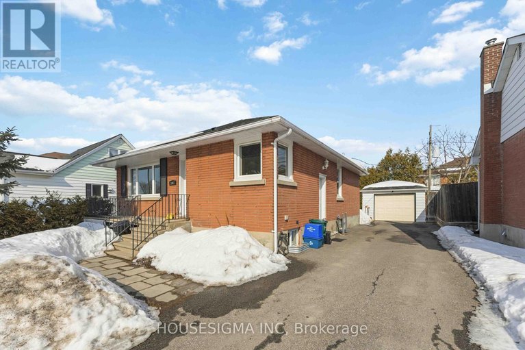 29433007/1047-richard-avenue/billings-bridge/ottawa/ontario/K1H8C3_2