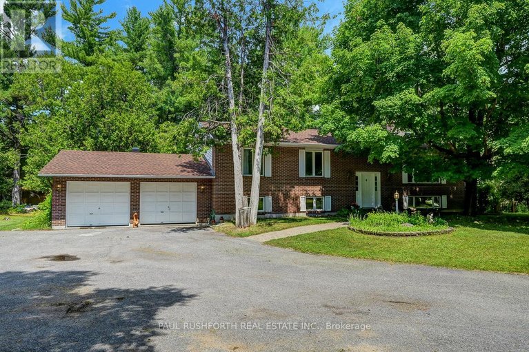 29538564/136-grey-stone-drive/huntley-ward-south-west/ottawa/ontario/K0A1L0_2
