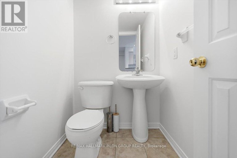 29368221/2015-breezewood-street/springridgeeast-village/ottawa/ontario/K4A4S7_7