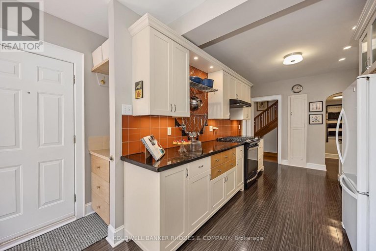 29667356/592-besserer-street/sandy-hill/ottawa/ontario/K1N6C9_10