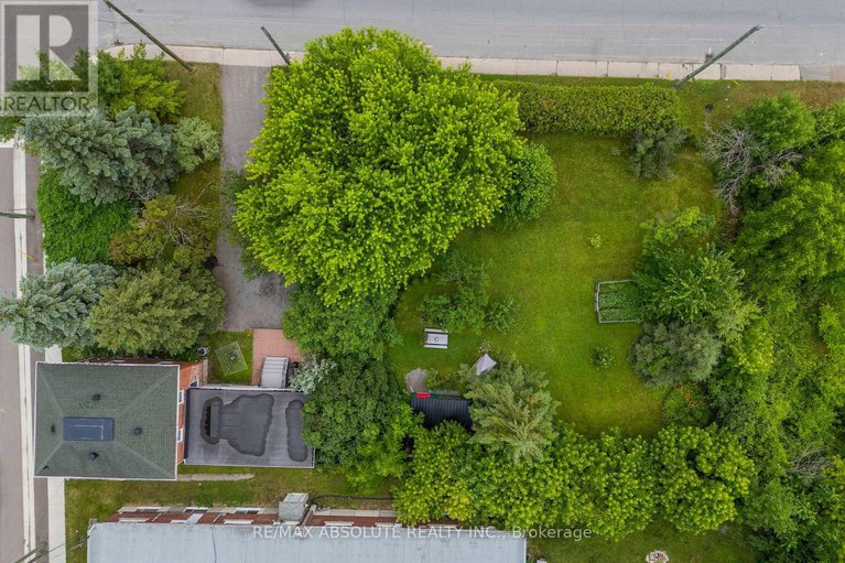 28590613/8-river-road/mcnabbraeside-twps/mcnabbraeside/ontario/K7S1R3_37