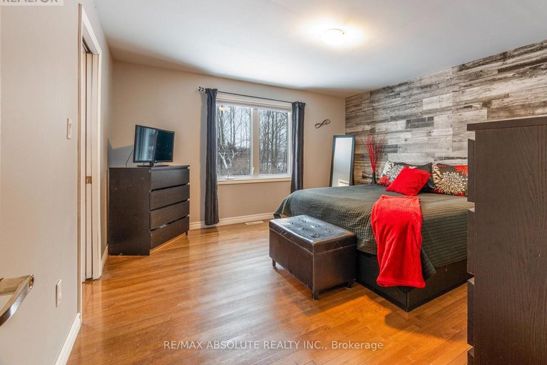 29406182/7-rachelle-crescent/north-grenville-twp-kemptville-south/north-grenville/ontario/K0G1T0_20