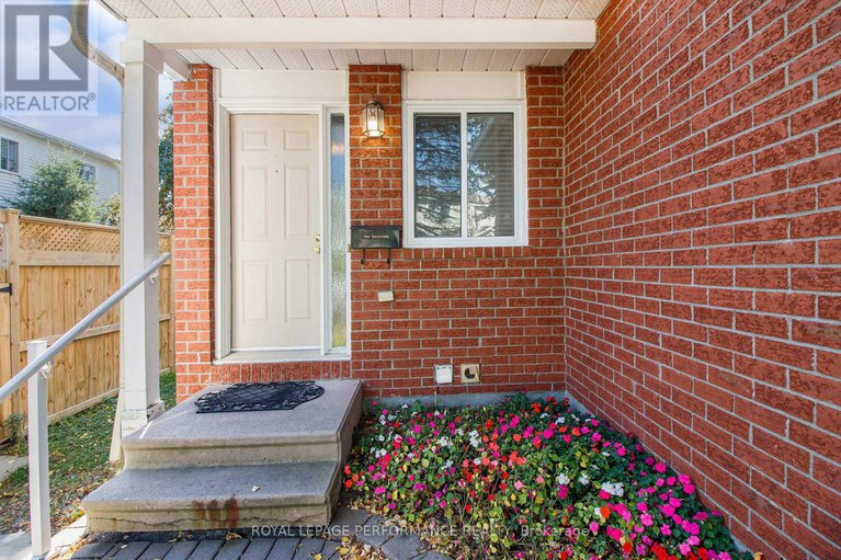 28927668/170-midsummer-terrace/queenswood-heights-south/ottawa/ontario/K1E3V6_29