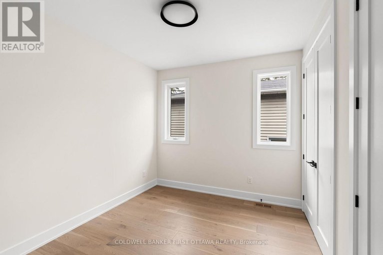 28476741/507-edison-avenue/mckellarhighland/ottawa/ontario/K2A1V3_23