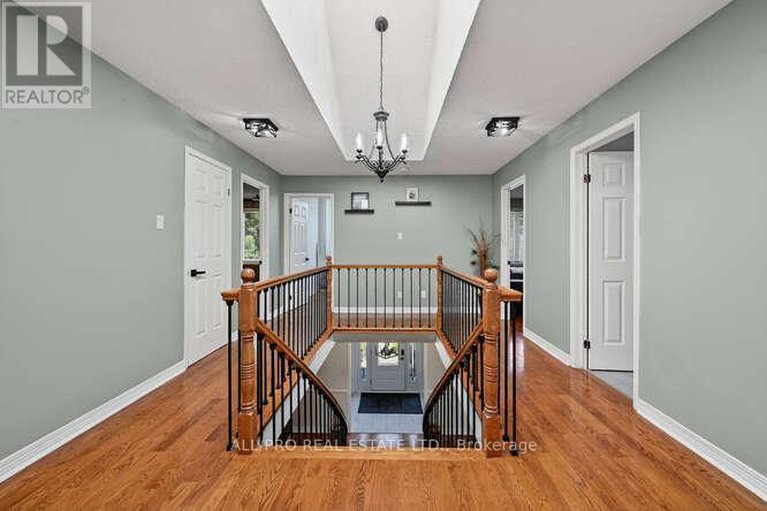 28721991/1144-rideau-bend-crescent/manotick-east-to-manotick-station/ottawa/ontario/K4M1B5_18