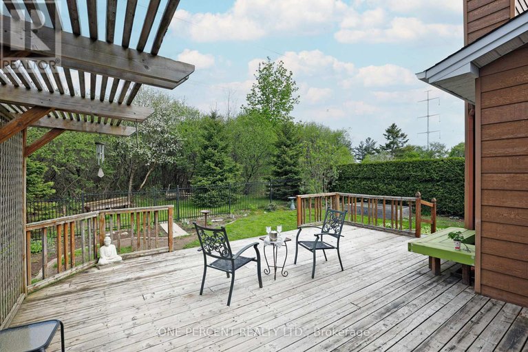 28322814/33-shannondoe-crescent/bridlewood/ottawa/ontario/K2M2H1_29